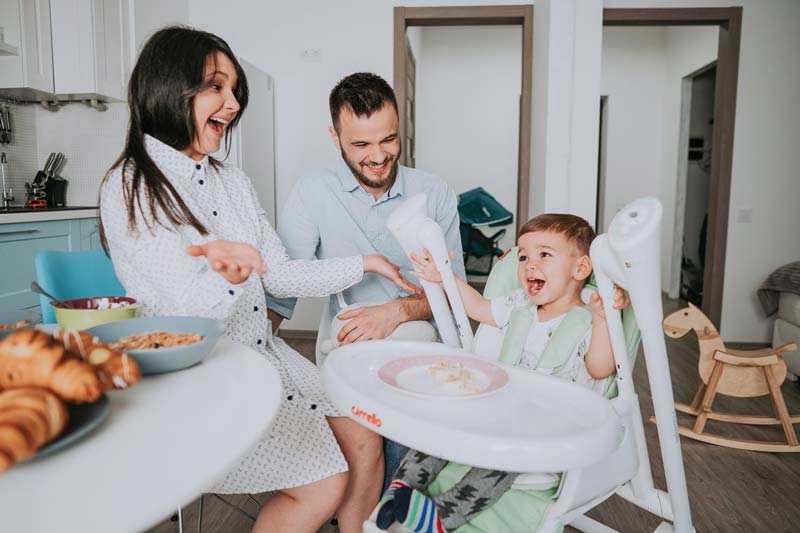 Стільчик для годування. Дуже приємно! 1